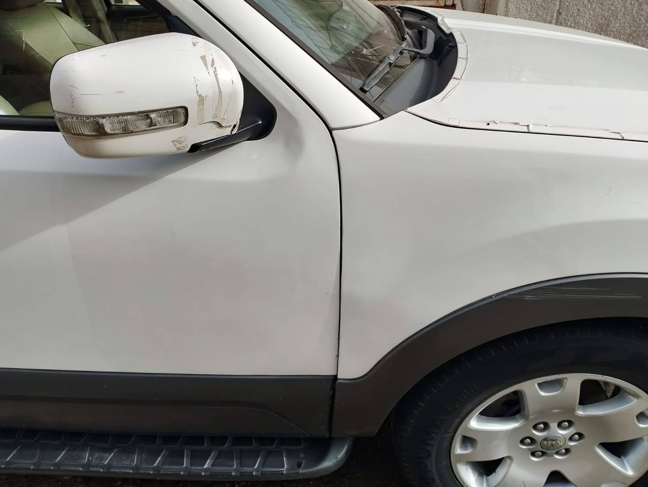 سلام عليكم كيه مهافي للبيع موديل 2012 فول مواصفات بصمه فتحه في سقف فور ويل جنطه شفط نص باب صبغ جه اليمنه ونص جاملغ صبغ جه اليمنه المكان بغداد وسعر 145 وبيه مجال رقم ***********
