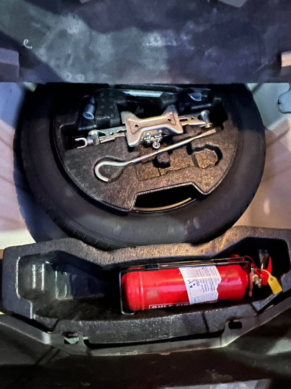 سازوكي سياز ياباني خليجي موديل 2022  سياره كفالة على وضع الشركه نظيفة جداً ماشيه 54الف فول مواصفات ماعدا الفتحه بصمه تشغيل وابواب  بصمه مثبت سرعه تحكمات ستيرن  حساس خلفي كامره خلفيه  تبريد قطعتين خلفي  لد نهاري زنون  لايت زنون عالي ناصي بلاد من الشركه زنون ويل كب 16 حساس تاير شاشة اعطال ذكية ومري شفط كشنات جلد داخل عسلي بيهه هواي مواصفات حجم المحرك 1600رقم بصرة انكلزي جديد سنويه الى 2030  تحويل ثاني يوم  مكاني البصرة القبله حي الجامعه  /*********** السعر 128وبيها مجال البصرة, العراق
