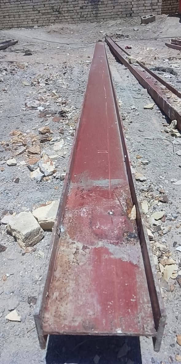 متوفر شيلمان نظيف ٤ متر مع هنكلان وابواب حديد وشبابيك  للبيع
المكان سوق الشيوخ للاستفسار ***********
