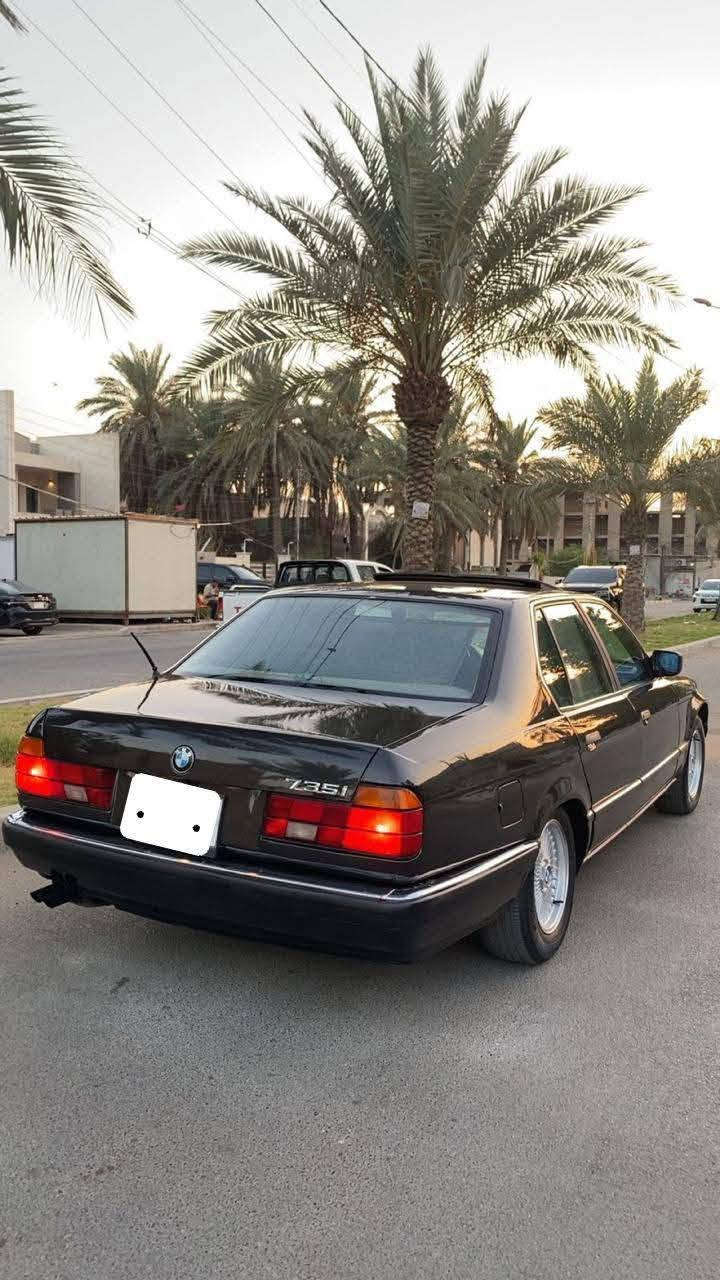 سلام عليكم بي ام دبل يو حجم ٧٣٥ موديل ١٩٩٣ سياره جديده كلش مكينه كير مكفولات حدداديه ميه ب الميه تبريد تخم تأير سياره خمس بردلت اصل دبل كمبيوتر دبل جكنجه سلايت تليفون ويل شعاع سياره جاهزه العنوان كوت ***********.    سعر ٨٣ وبيه مجال
