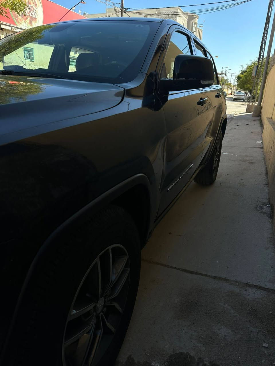 جيب امريكي لمتدد موديل 2017
حادثه مثل ما موضح بالصور فقط جاملغ امامي ومصلح بدون تبديل

محرك 6 سلندر 3600 فور ويل

ماشيه 90 ميل

كير محرك كفاله

فول مواصفات لمتدد

بصمة دخول ذكي

تشغيل عن بعد

سلايت فتحه

صندوق كهرباء

شفتات ستيرن

تدفئه تبريد مقاعد

ذاكرة خزن ميموري

هيتر ستيرن

كراسي كهرباء وكراسي جلد

اشاير بالمري ومري هيتر

لايت زنون عالي ناصي كشافات زينون

حساسات خلفيه

مرايه اوتودم معتمه

شاشه وكامره دواره

مودات قياده

حدايه وتخم تاير جدد

تبريد وتدفئه

رقم بغداد باسمي

السعر 185 وبيها مجال قليل 
مكاني نجف
***********
