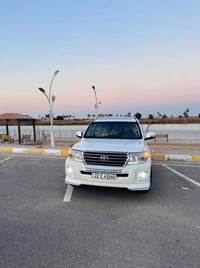 ‏‎سلام عليكم قطعة نادر الي يدور جديد ومميز   للبيع  لاندكروز 🔥 2013  🚀...