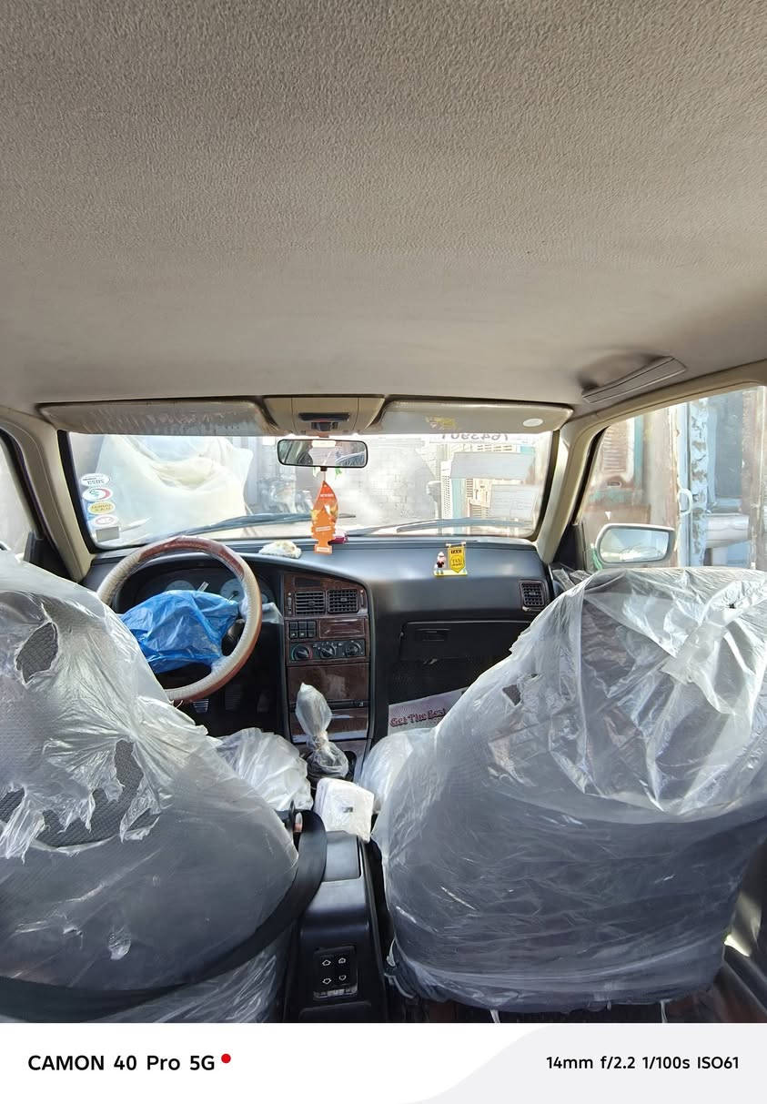 السلام عليكم بيجو بارص موديل 2015 رقم ألماني بابل السيارة حلوه مثل ما بالصوره وداخلهه نظيفه صدر امامي خلفي، كهربائيات شغاله ، السياره كفاله من حادث فقط بنيد طاير ومرجعه على البارد، السياره  مصفره هيئة وغرامات سنويه 2026 بشهر السادس تسقط  ، مالك السيارة يريد تحويل ثاني يوم يحول  السعر 45 وبيهه مجال العنوان بابل وهذا رقم صاحب السياره بي واتس آب ***********
