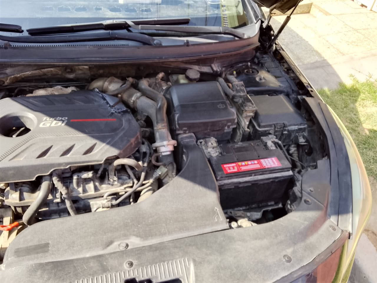 السلام عليكم سوناته موديل 2015 كامله مكمله سياره رزنه وارد امريكي سياره مكفوله عطلاات ما بيها سياره نضيفه 
تبريد تدفئه شغلات اي عطل ما بيها 
هاذا رقمي بي واتساب ***********
