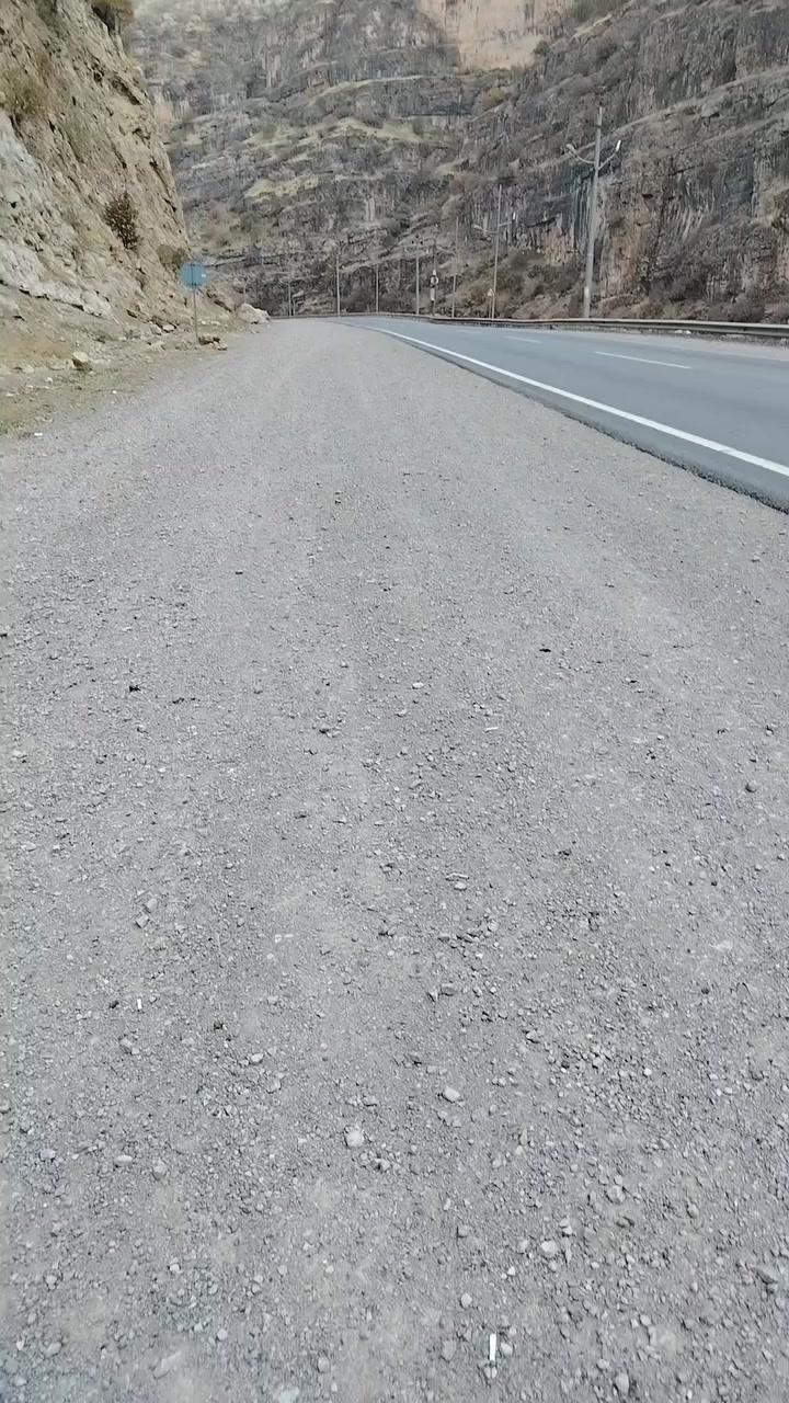 سلام عليكم للبيع جيمسي فحل 2009 مكينه 6100 وكير٧ تورباين جديد دوشمه جديده رقم بغداد انكليزي بسمي السعر150 وبيها مجال الاستفسار*********** مكان السياره بغداد حي ور
