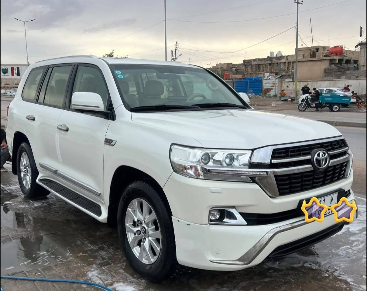 سلام عليكم تويوتا لاندكروز 2017

ماشيه حقيقي 110 سياره كلش جديده 
***********
