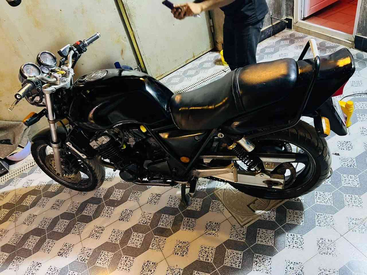 سلام عليكم    بطح للبيع سيبي فور  جيل اول   الدراجه  نضيفه   تشتغل نكره بكل وقت مفتوحه كور   فقط   السعر خاص   مكاني   ناصريه   شطره/ الرقم  ***********
