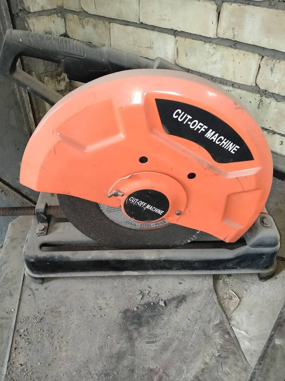 كتر حديد للبيع جدآ نضيف وستعمال قليل سعر 80وبي مجال
*********** واتساب
