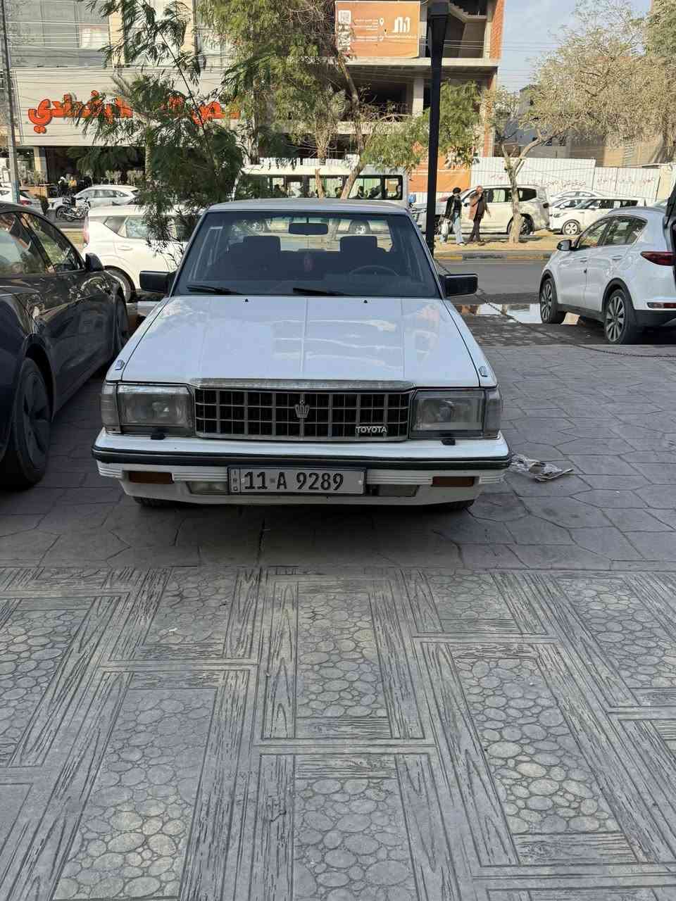 السلام عليكم
سوبر 1984 

سياره نظيفه جدا 

رقم بغداد ( 4 ارقام )

مصبوغه عام للجماليه فقط… بدون حادث 

كلشي بيها بلادي ( محرك وگير  ) والخ 

السعر 63$ وبيها مجال 

مكانها: بغداد-المنصور

رقم الهاتف:***********
