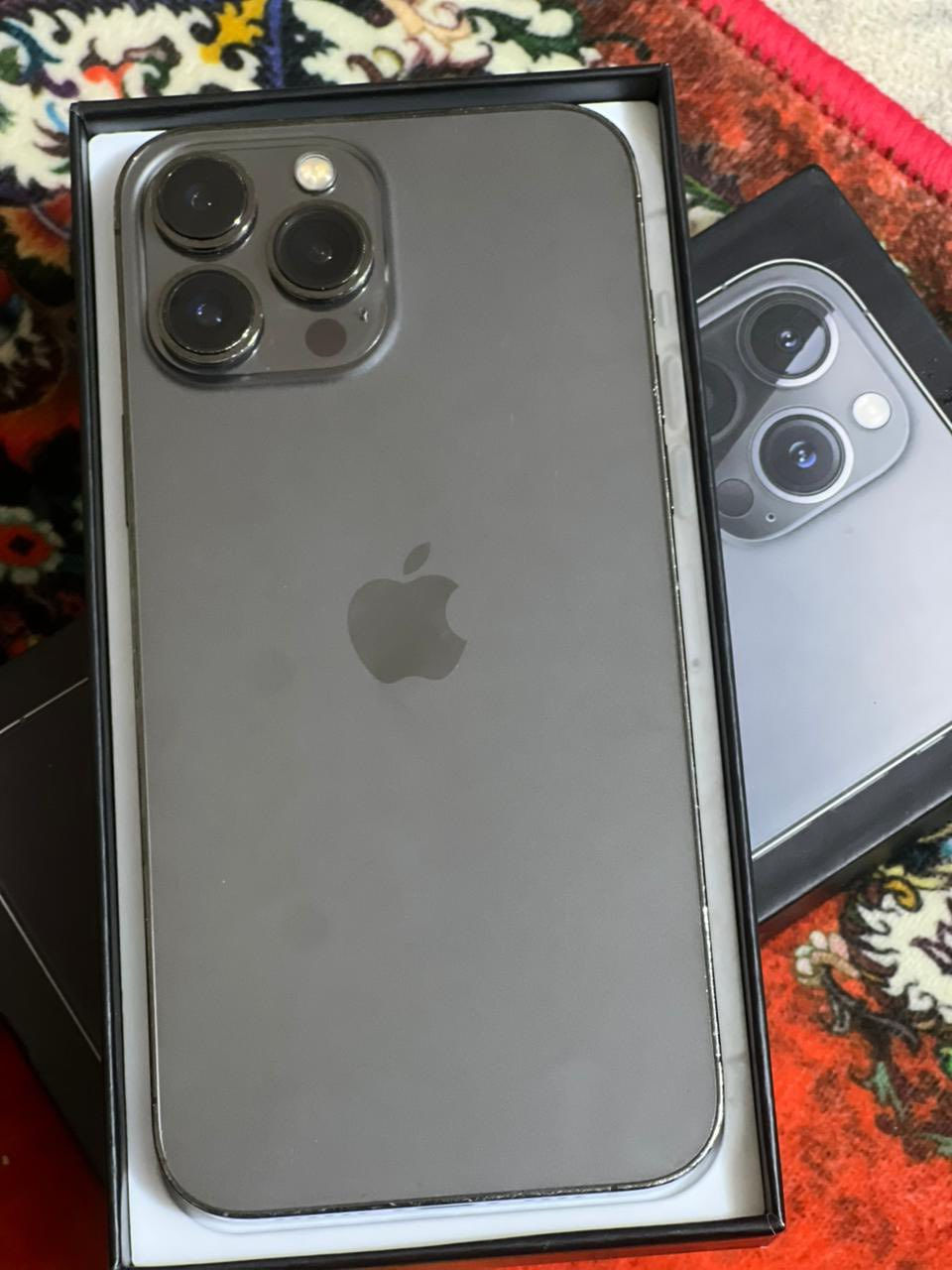 13 برو ماكس نضيف شرق الاوسط بطاريه 91 بلاد مبدله شاشه تفصيخ  رقم ***********
