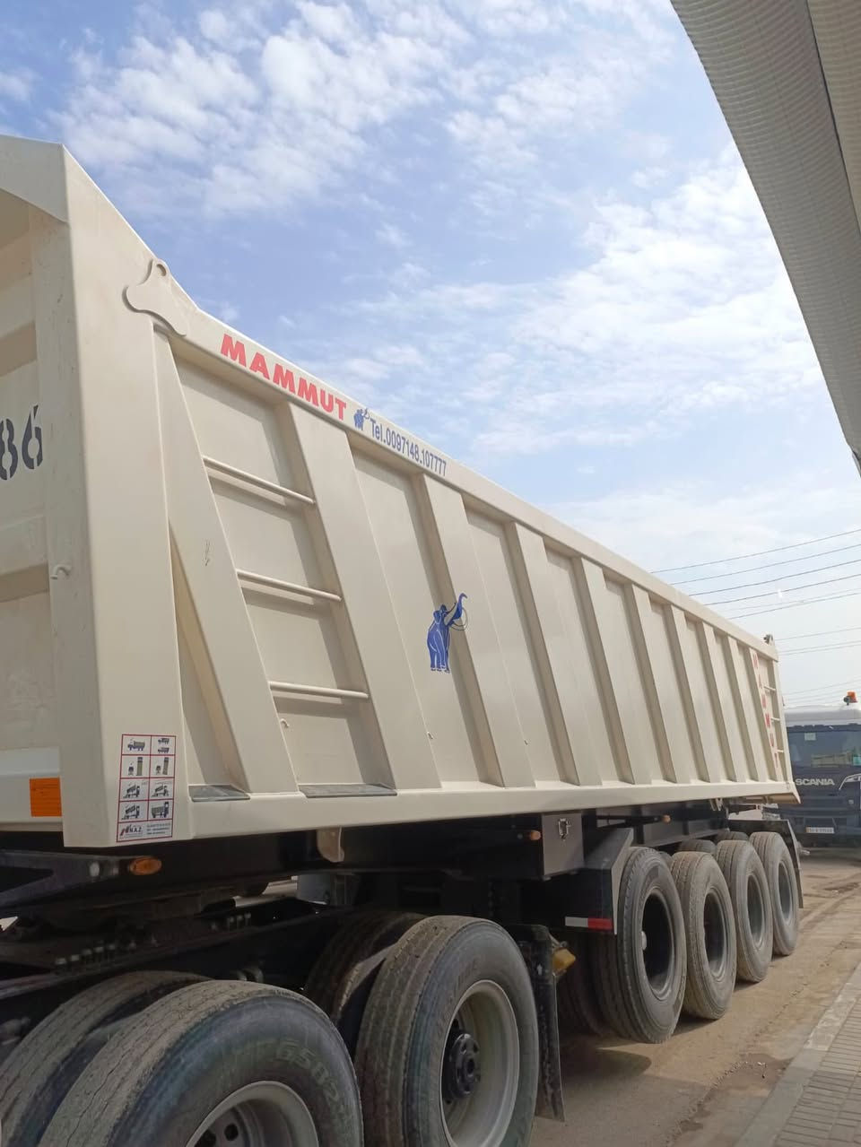 للبيع عربانه عمل الفلوجة ابو رائد موديل 2025 أربع دناكير تايرات ياباني برجستون 82  فوك نص عمر الاستفسار اتصل على رقم ***********
