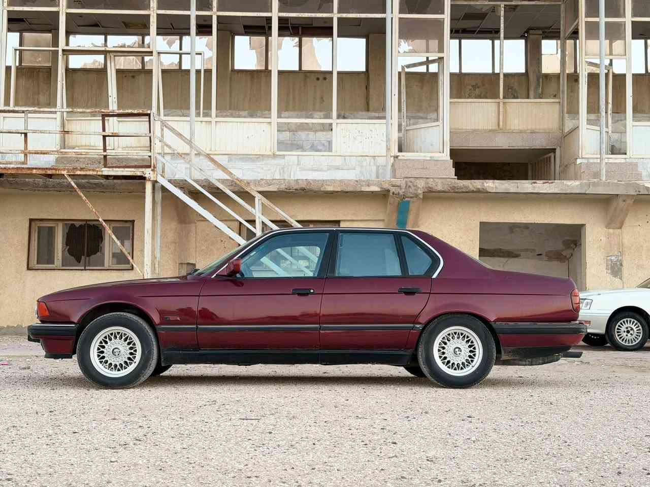 السلام عليكم BMWموديل 93بغداد كير مكينه تبريد كهربايات ضربه مكفوله مصبوغه عام 6سلندر مفتوح كشنات كهرباء دبل جام ***********النجف الاشرف
