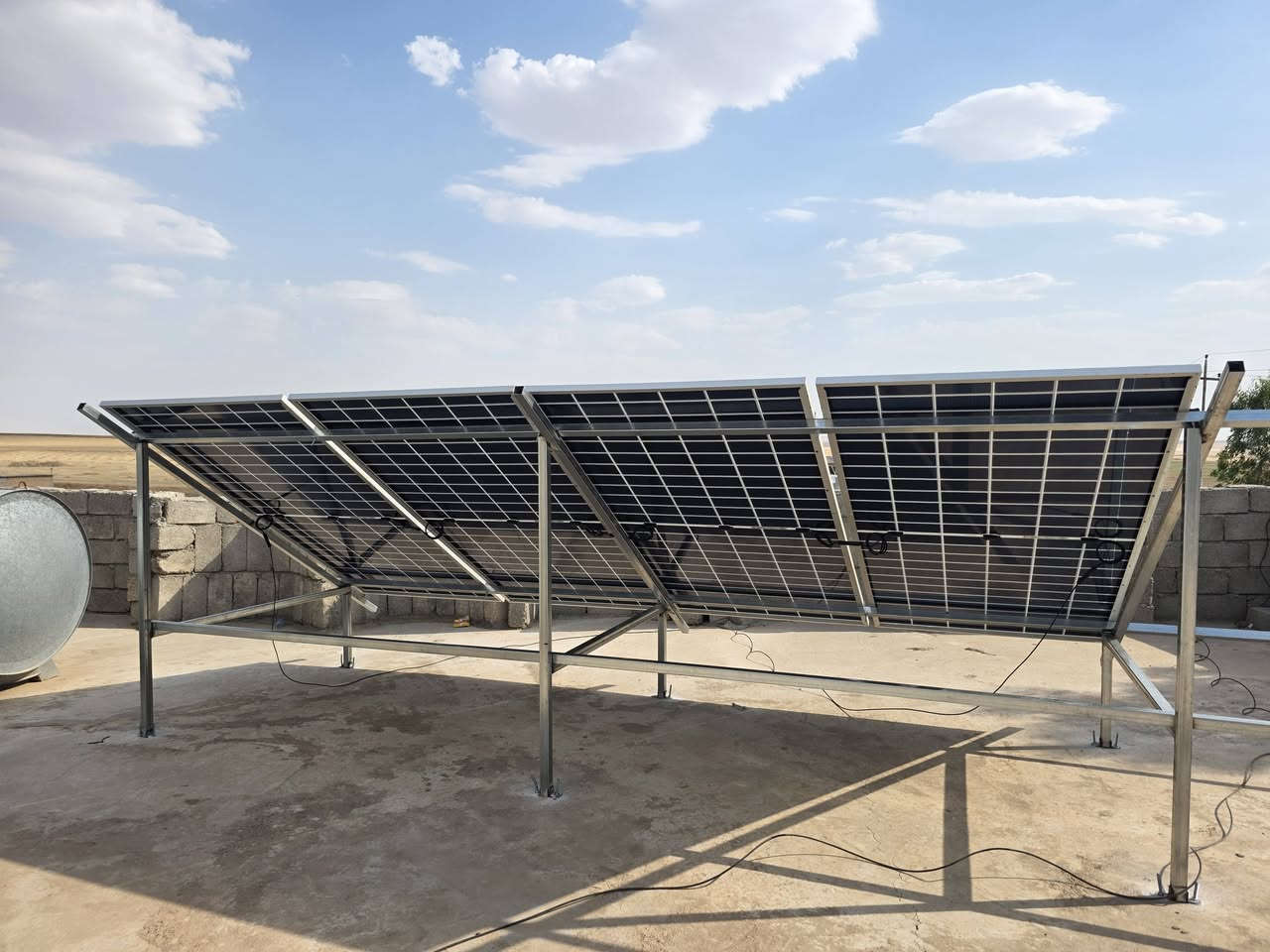 🌞 تم بعون الله تعالى تنصيب أربعة منظومات طاقة شمسية 🌞
📍 جنوب الموصل - قرية زلحفة

 ✅ ⚡ 8 امبير نهارا و 5 امبير ليلي 

🔹 مكونات المنظومة:

✅ ⚡ انفيرتر 4 كيلوواط من شركة itel

✅ 🔋 بطارية ليثيوم 5 كيلوواط من شركة itel

✅ ☀️ 4 ألواح شمسية بقدرة 620 واط للوح الواحد من شركة Philadelphia Solar

✅ 🛡️ بورد حماية AC و DC

✅ 🔄 كوندكتر ATS للتحويل التلقائي بين الكهرباء الوطنية والطاقة الشمسية

✅ 🏗️ هيكل حديد مغلون بسماكة 1.5 ملم

✨ تنفيذ وتركيب وفق المواصفات الفنية لضمان أفضل أداء وكفاءة عالية.

📌 نستقبل تنفيذ مشاريع الطاقة الشمسية للمنازل والمحال التجارية والمزارع والدوائر، مع توفير الاستشارة والتصميم والتركيب.

📞 للتواصل والاستفسار:

☎️ ***********

☎️ ***********

☀️🔋 الطاقة الشمسية... توفير دائم وطاقة نظيفة لمستقبل أفضل. 🌱💡
