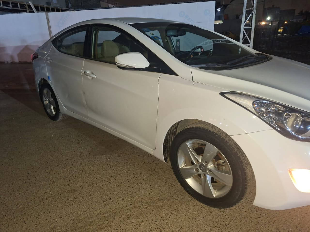 الانترا 2013 خليجي رقم بغداد
محرك 1600 مكاني بغداد ***********
