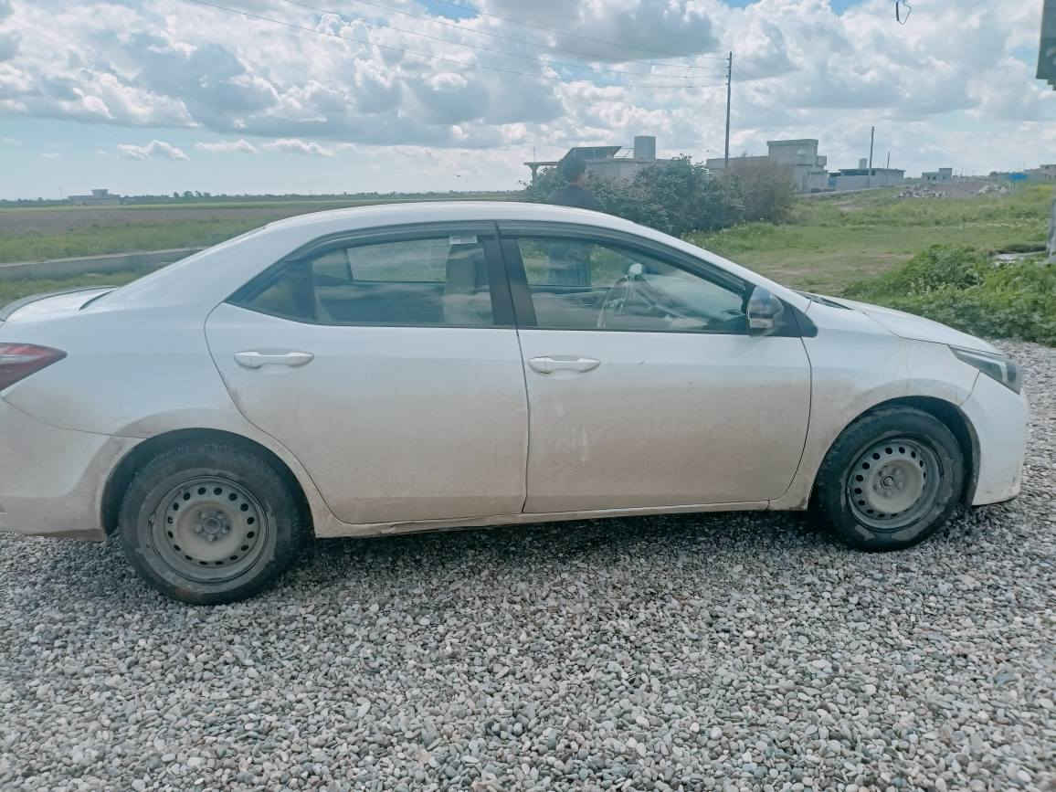 السلام عليكم للبيع كورلا موديل الفين و 2015 سياره جديده مال جناي تايرات جديد صدره جديد رقم اربيل العنوان الحويجه *********** تبريد ثلج محرك ما مفتوح كير شرط اكر, نينوى
