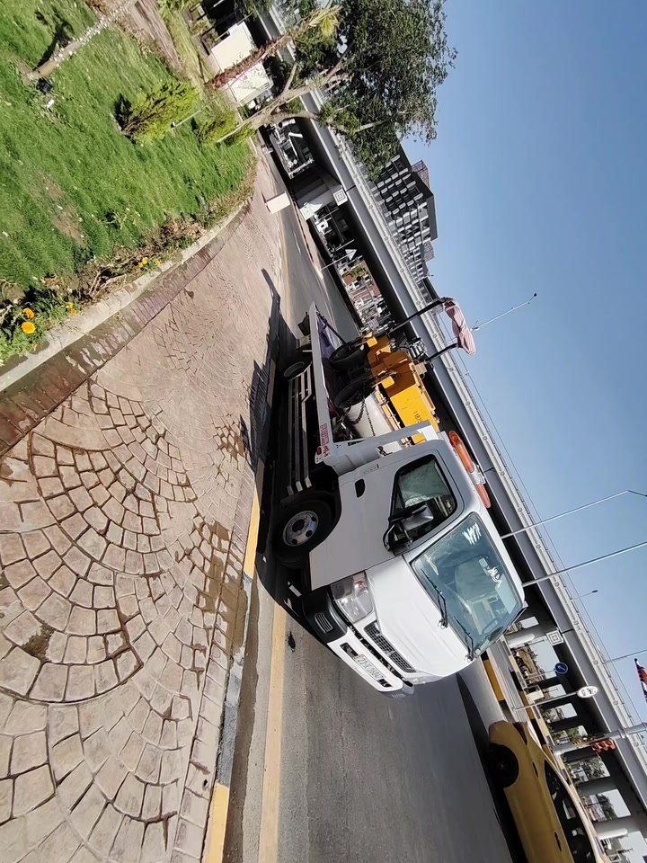 كرين سطحي لنقل كافه انواع السيارات داخل و خارج بغداد على مدار ٢٤ ساعة ***********
***********
***********
