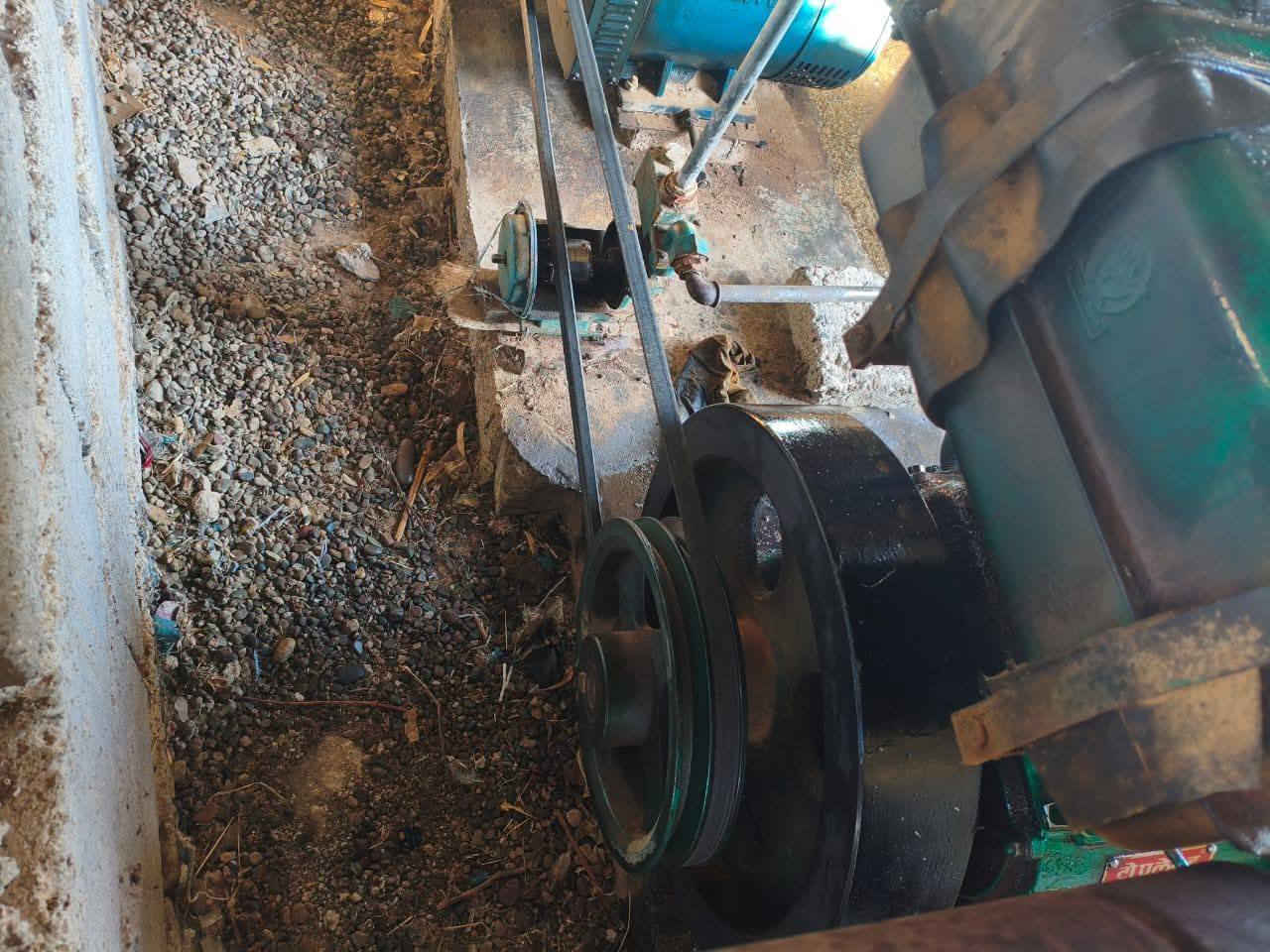 السلام عليكم
مكلف بالنشر 
لستر توبلان 
جنيرتر 10KV
السعر 900 الف وبيها مجال 
جديده مستعمل شي قليل 
الاتصال ع الرقم ***********
***********
