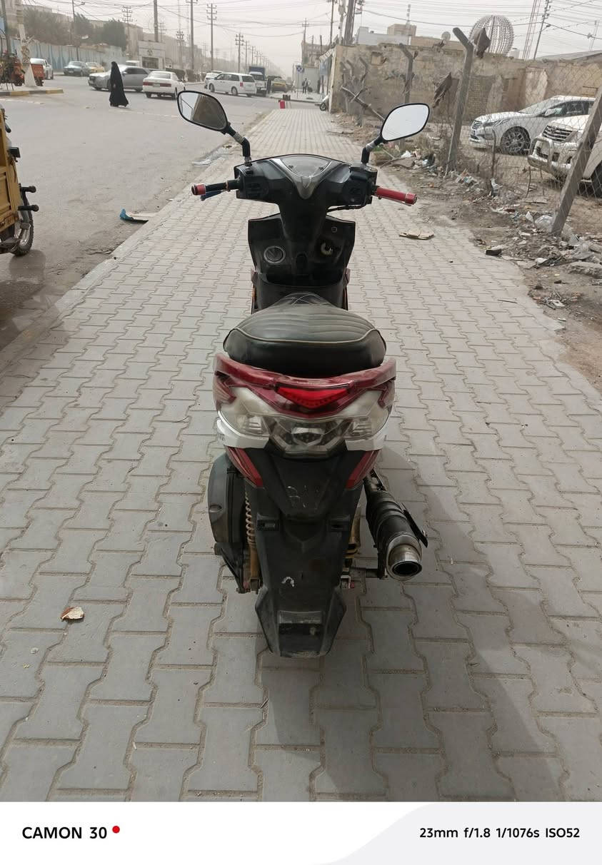 سلام عليكم دراجه كامو دراجه جاهزه مفتوحه مره وحده فقط الدراجه مزوده ما نقصه اي شي مكاني البصرة قضاء المدينه السعر ٧٠٠ وبيه مجال ***********
