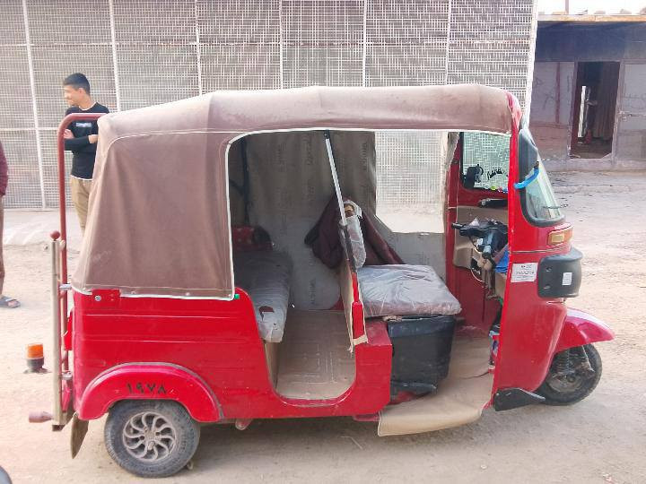 سلام عليكم تكتك موديل 19طابه بل 20 مصبوغه جماليه دواسات معمره بس مال عبري كل خياس مابيها نضيفه وخير من الله تخذها برغي ماتحط عليها ***********سعرها 4400وبيها مجال حك الجيا
