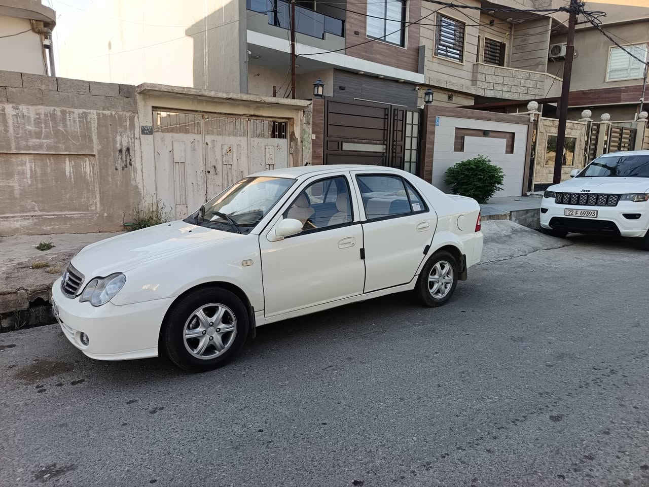 سلام عليكم CK رقم بغداد انكليزي هزه جديده السنوية جديده باسمي شرط تحويل مكينه وكير كهربائيات كلها شغاله بيها صبغ داير الورا مذكور بالفيديو كل تفاصيل ماعارض ولا فقد فقط بيع السعر 45$ وبيها مجال مكان السياره حي المحاربين *********** او ***********
