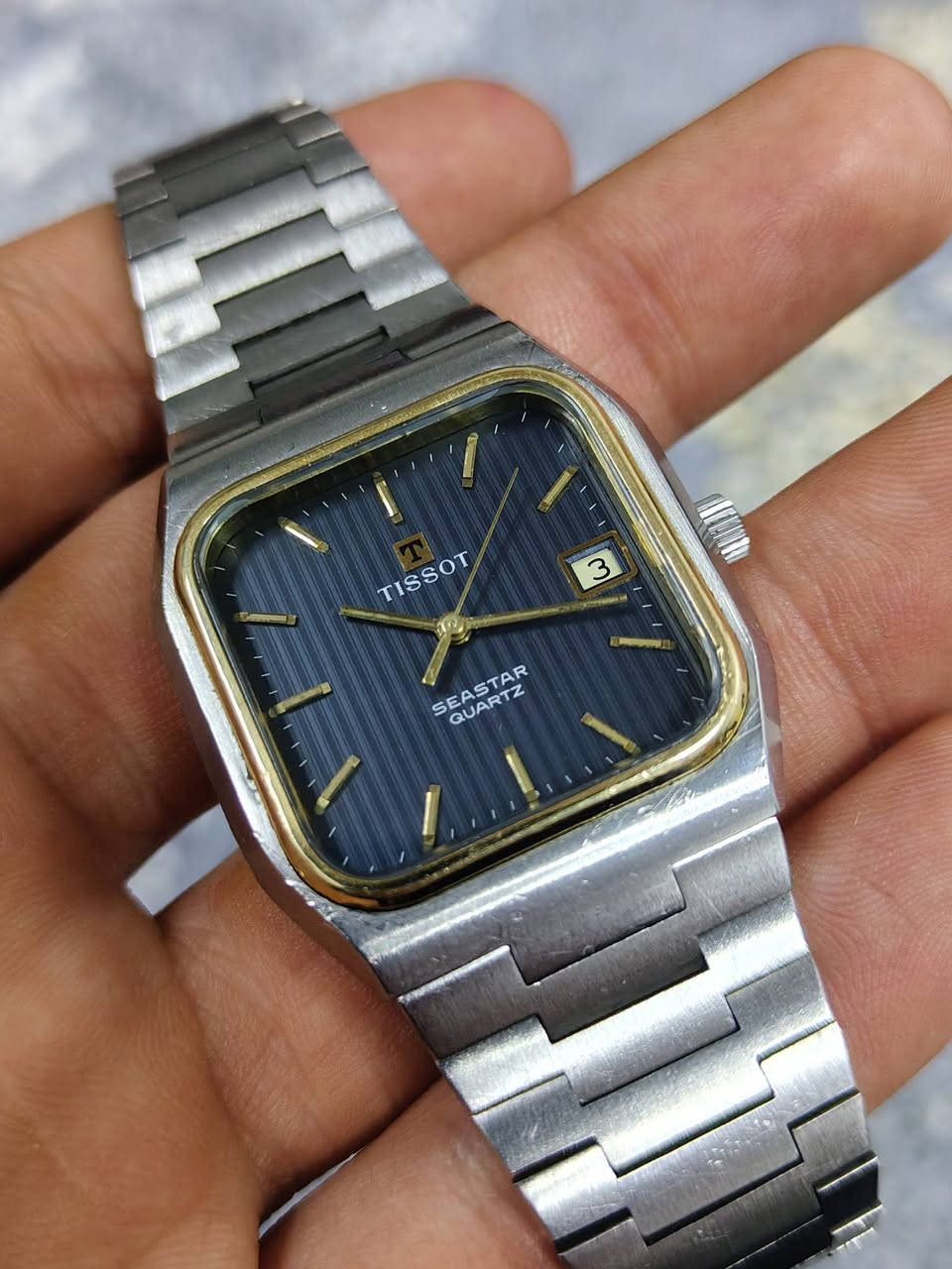 تیسوت مکینە ماطور تحفە انتاج ۱۹۷٦ 
سعر 120 الف
واتساب ***********
