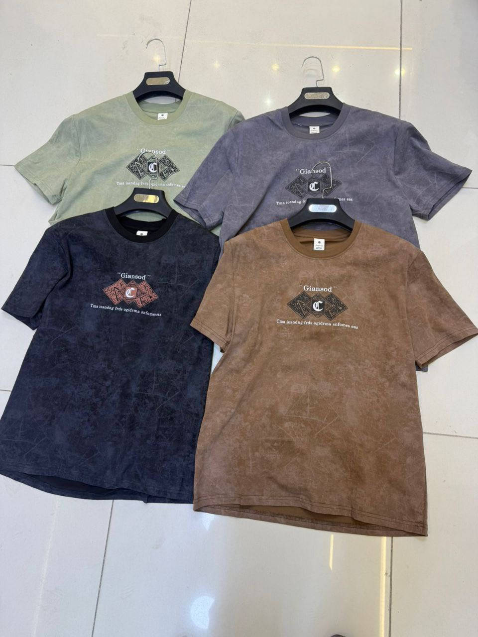 بدي رجالي صيني خامه درجه اولى
قالب وخامه فول
القياس 
L/4xl
الشد 20قطعه ب//130 الف
القطعه ب6ونص فقط 💥💥


**إذا كنت صاحب هذا الإعلان وتريد حذفه لأي سبب، رجاءا أرسل رسالة إلى الدعم الفني**