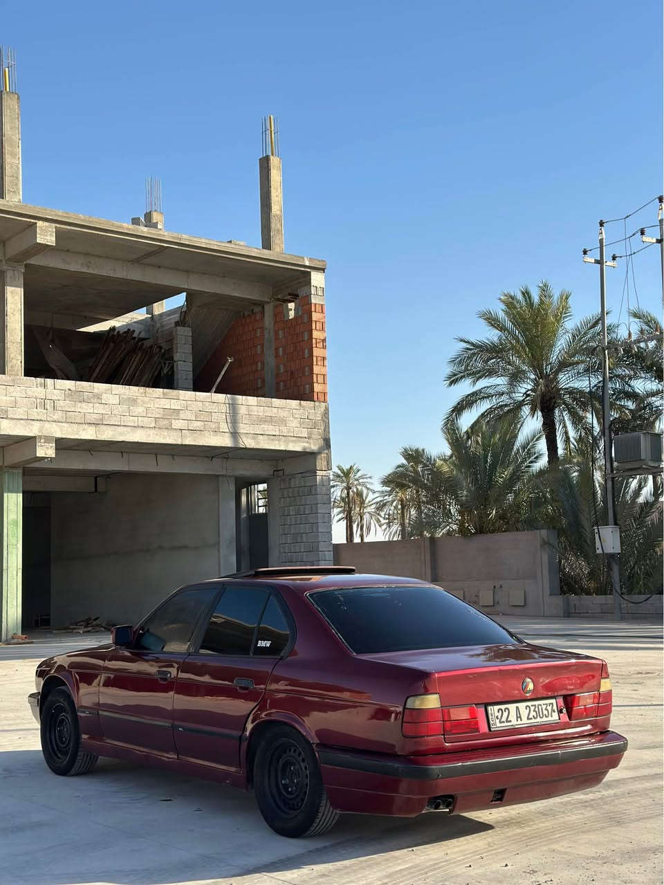 سلام عليكم BMW1990 فول مواصفات رقم او سنويه جديده سياره صبوغ عام للجماليه سياره حلوه او كاعده بس يحتاج اشويه ترتيبات او بسعر مناسب مكان/ديالى خانقين رقم: *********** خناقين, ديالى
