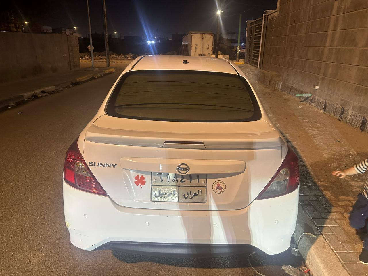 السلام عليكم نيسان سني 2020بيه حالوب خفيف مكينه كير كفاله بيه بردات بيه حادث بل بجم خفيف مكفوله من الضربه القويه او من المعجون او من الصبغ تخم تايرات جدد تدفأ تبريد ثلج  *********** ما متواجد على الانترنيت اتصل وانه بخدمتك السعر77بسم شركه معروفه وكفلك اصوليات السياره اذا مو شراي لا تتصل
