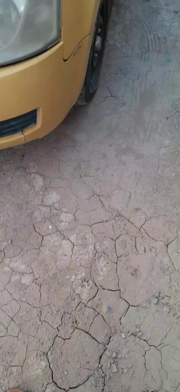 سلام عليكم شيري اي فايف محوره كورلا نحله ١٨٠٠ تبريد بأسمي سعره ٣٥ وبيه مجال بسيط رقمي *********** او كورك *********** وكل تفاصيله موجوده بالفديو
