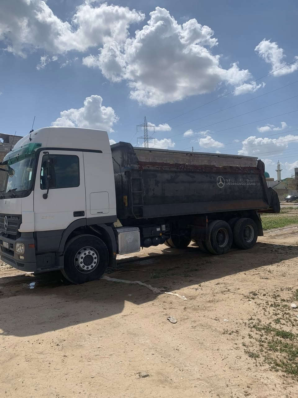 السلام عليكم ،  اكتروز سكس قلاب مسجل بالسنوية 3344 قاطرة و مقطورة موديل 2003 
رقم نينوى مشروع وطني 
السعر 410 $ 
مكاني صلاح الدين — سامراء 
باقي التفاصيل على الرقم 
***********
