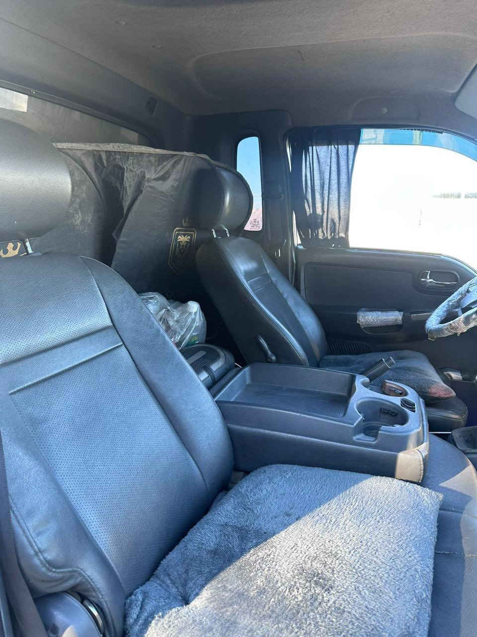 کیای‎ ٣٠٠٠ سۆپەر بؤ فڕۆشتن
‎مۆدێل ٢٠١١ بيلادی 
‎یەک بڕاوەیە و بڕاوەکەی بە شەرت ٢ دوگمەیە  
‎گێڕ و مەکینە و ئەکسل بەشەرتی نەکراوە مەکینە ٧ گێڕی 
‎سەیارەکە لە سلێمانیە
‎نرخی ٦٦ گەڵا و مەعامەلە
***********
