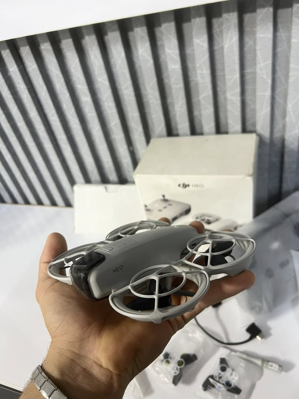 📸 طائرة DJI Neo للبيع

🔥 طائرة DJI Neo بحالة ممتازة ونظيفة جداً
✅ حجم صغير ووزن خفيف، مناسبة للسفر وصناعة المحتوى
✅ كاميرا بجودة عالية
✅ طيران ثابت وسهل الاستخدام
✅ مزودة بحماية للمراوح (Propeller Guards)
✅ جاهزة للاستخدام مباشرة

📦 مع جميع ملحقاتها الأساسية
💯 حالة ممتازة وخالية من المشاكل

📩 للاستفسار عن السعر أو المزيد من التفاصيل، راسلني على الخاص.

#DJINeo #DJI #DroneForSale #طائرة_درون #درون_للبيع #Drone #DJINeoSale


**إذا كنت صاحب هذا الإعلان وتريد حذفه لأي سبب، رجاءا أرسل رسالة إلى الدعم الفني**