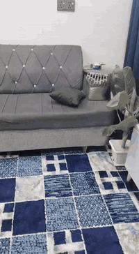 سلام عليكم عندي تخم ديوان 11مقعد كلش نضيف اريده ب300تواصل عل رقم‏‪***********‬‏
