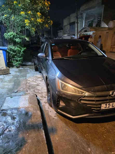 السلام عليكم 
النترا امريكي 2020 حادثها جاملخ امامي جه السايق مصلح نفسه صوره الحادث موجوده السياره ليبل واحد مكفوله كير محرك سياره خير من الله فول مواصفات عدا الفتحه والبصمه ومعروفه مواصفات الالنترا الباقيه 
السعر 135$ بي مجال للخيرين 
تواصل واتس اب 
***********
مكان السياره بغداد / ابودشير
