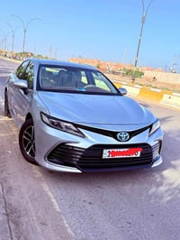 للبيع كامري موديل 2023 سياره نضيفه جدا رقم بغداد الدولي بسمي ماشيه 50 ...