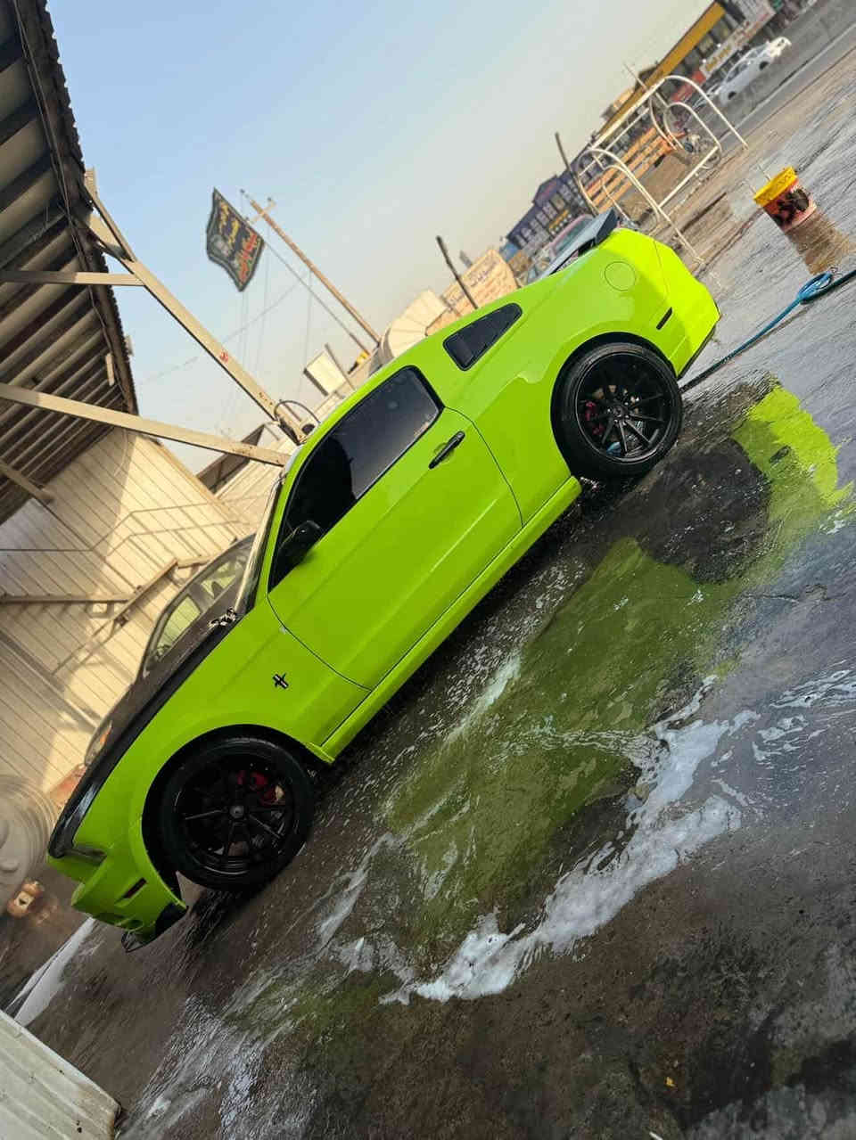 للبيع موستنك 2013 ضربته من امريكا جاملغين ودعاميه كبس سياره لون اسود مغير جماليه اخضر للتصال ***********
سياره عليه برمجه وكزوزات صوته يخبل وعليه داخل كاربون واناره داخليه بغداد, العراق
