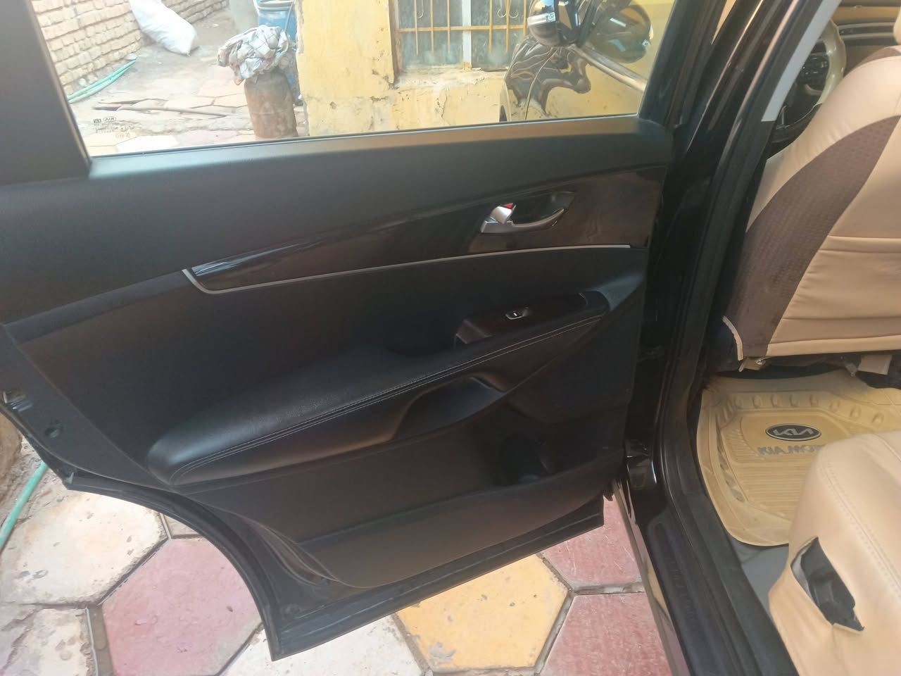 سلام عليكم
سياره سورنتو شكل 20
موديل 17
وارد امريكي
اربعه سلندر 2400جي دي اي
خمسه راكب
تحكم ستيران جهتين
اشاير بالمري
كشنات كهرباء
تدفه تبريد
حساست امامي خلفي
شاشا كمره
الضر شبر جاملغ وشبر بنيد بيه سونار
عنوان الناصريه
قضاء الغراف
السعر 160
بيه مجال بصيط
رقم ***********
***********
