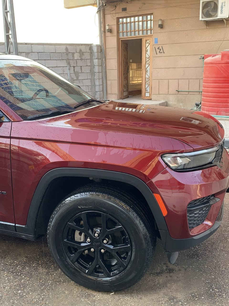 2024
الفئة : لاريدو بلاك توب
المواصفات : تشغيل عن بعد
تدفئة ستيرن ومقاعد
5 راكب 
نقطة العمياء
تحديد المسار
المقاعد جلد 
صندوق كهربائي
شاحن لاسلكي
ابل كار بل
كاميرا خلفية
حساسات خلفية
دخول بدون مفتاح
4x2
مصابيح زينون
 
السياره تقرير غرق مصلح كامل
ماشية 32000km
الموقع : البصرة

السيارة مرقمة بصرة

السعر : 35000$ وبيها مجال


**إذا كنت صاحب هذا الإعلان وتريد حذفه لأي سبب، رجاءا أرسل رسالة إلى الدعم الفني**