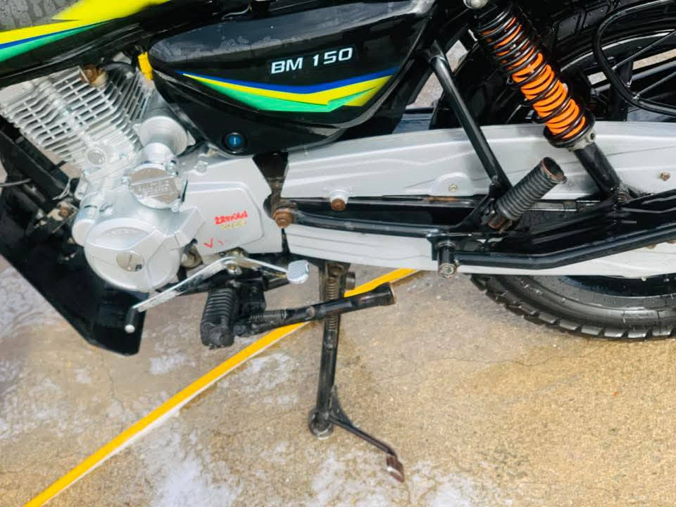 دراجة هندي موديل 23 
محرك دايوان برغي مامفتوح بي أدوات  نظافة فول السعر خاص وتدلل مكاني قضاء المدينه ***********
