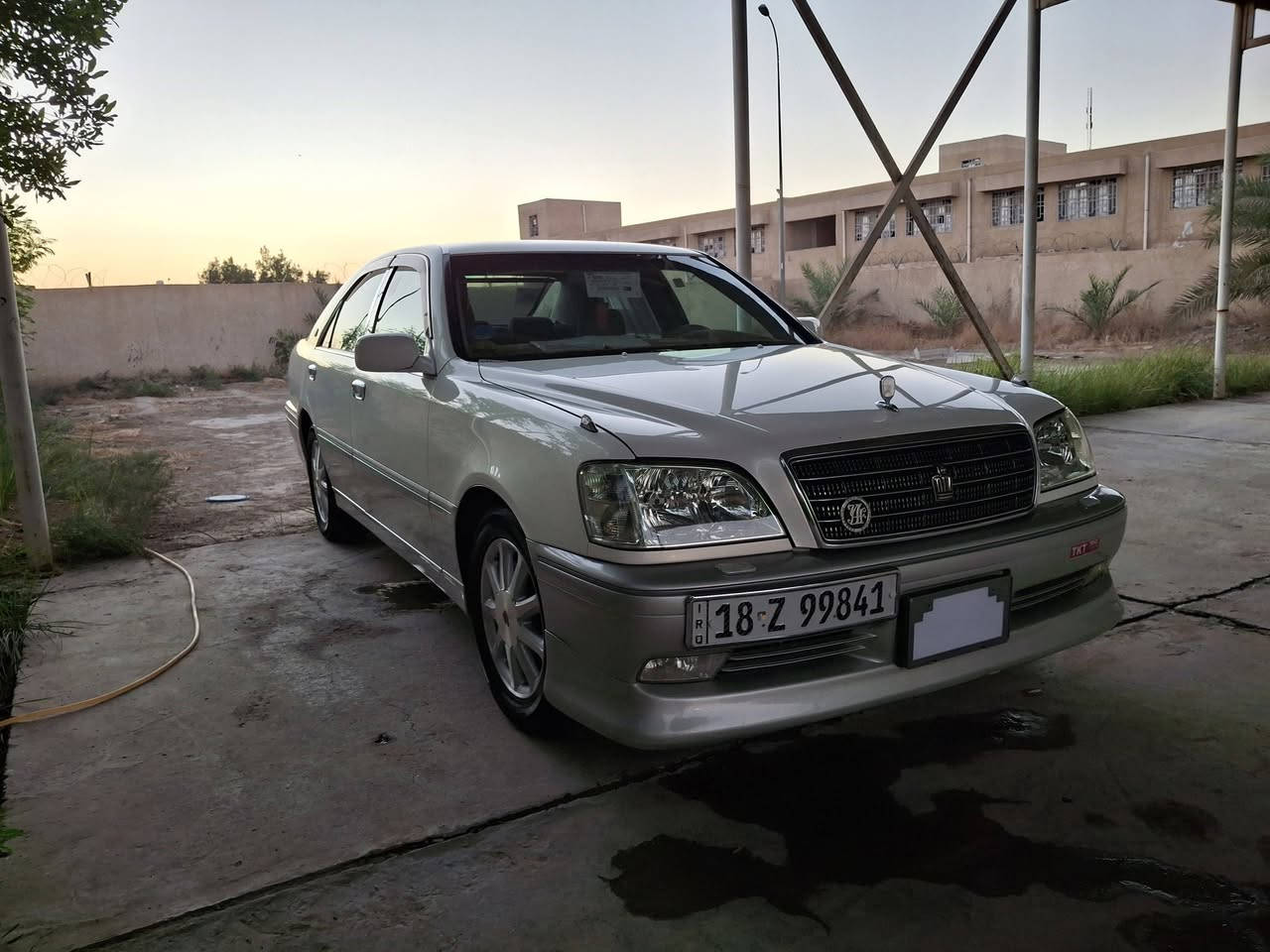تويوتا كراون 2003 شاصي 171 تسجيل جديد قرار 48 
رقم بابل انكليزي بأسمي 
D4 الزغير 
٣ دكم 
كرستال اصل 
كشنات ٤ كهرباء 
السعر 160 $
بابل _ الحمزة الغربي 
***********
