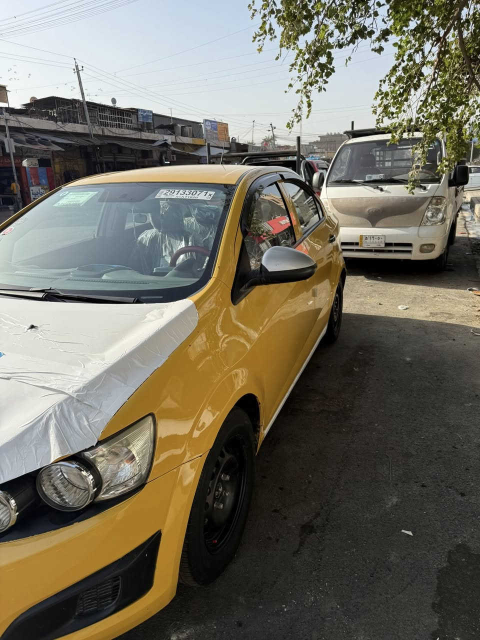 السلام عليكم لبيع  شوفرليت سونك موديل 2012 وراد خليجي مكينه 1800 المرغوب رقم انكليزي الجديد مصفره هيه وغرامه  تحويل ثاني يوم مكاني بغداد ملاحضه بس نوزلات ريدلهم ضب السعر ٦٠رقم الهاتف *********** فقط شراي يتصل
