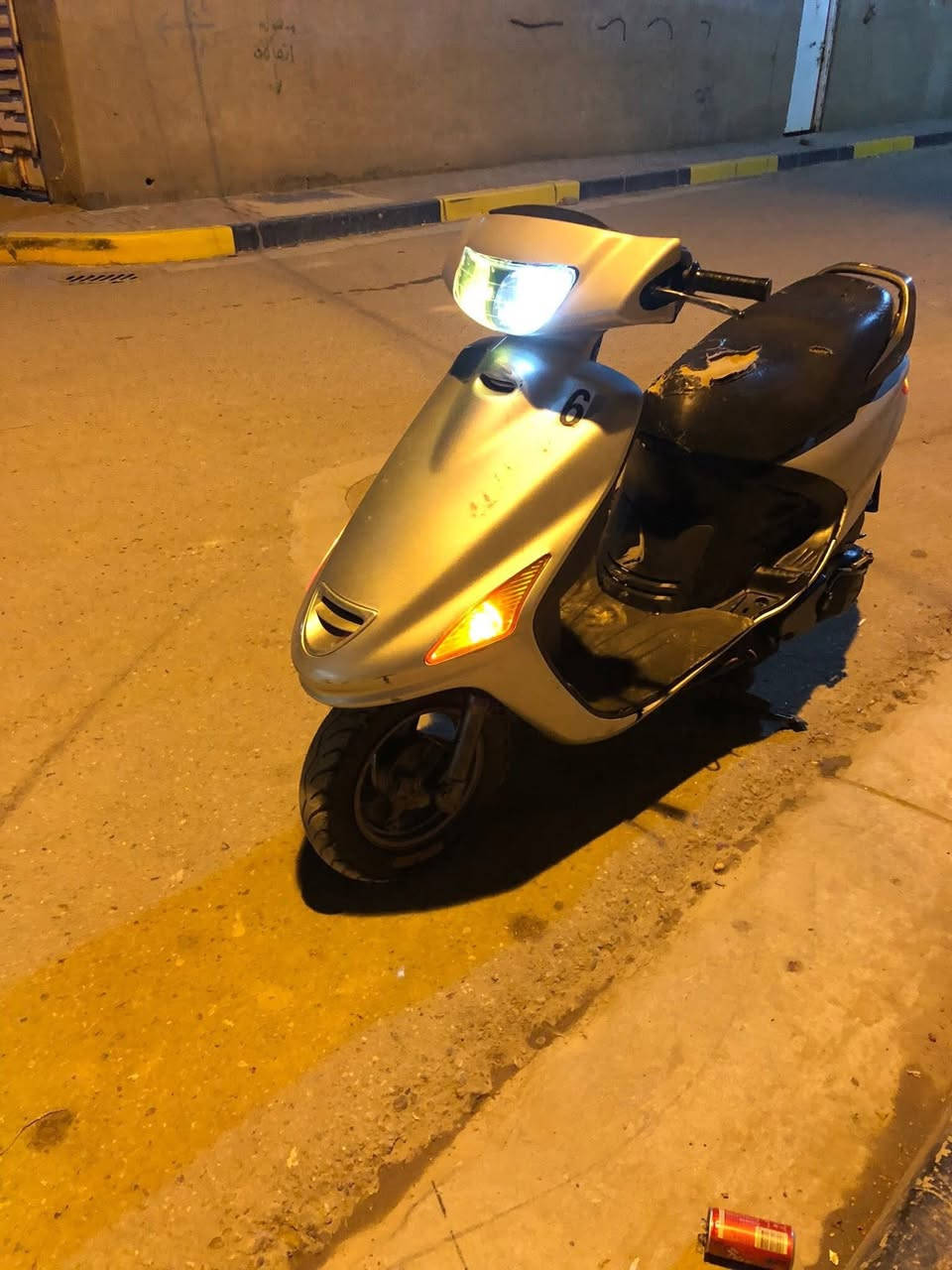 دراجه فراشه للبيع  مفتوحه مره وحده دراجه شلعه ومعدل صوتها ناعم لاتدخين ولا تبخير زوج تايرات جدد ب ٣٢٥ وبيها مجال *********** موجود ماسنجر وواتساب
