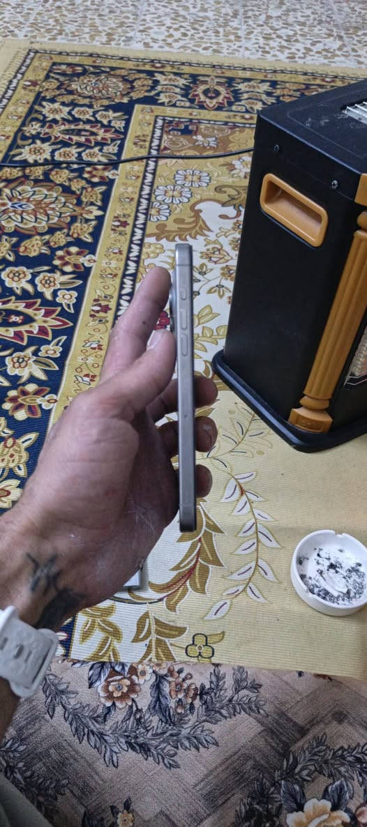 15برو ماكس 
نضافه 95 
ذاكره 256
بطاريه 82 عدد الدورات الشحن 596
العطل امبدل شاشا نوعيه كولش زينه او بيت السيم عاطل 
دبيع نتوازي الله وكيل السعر 650 او بيمجال مال جايه للتواصل عل خاص


**إذا كنت صاحب هذا الإعلان وتريد حذفه لأي سبب، رجاءا أرسل رسالة إلى الدعم الفني**