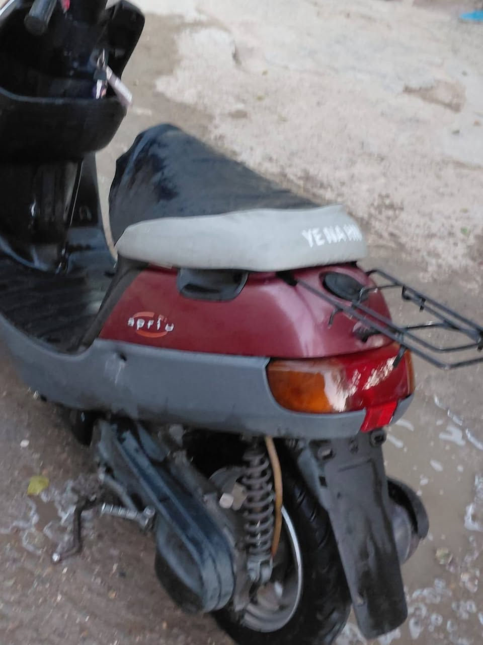 السلام عليكم دراجه بطه 2003 قبل 6اشهر طالعه. من الحاويه دراجه نظيف درجه اولى برغي  ممفتوح بيه دراجه كامله السعر ب700ييه مجال مكاني كربلاء رقمي***********
