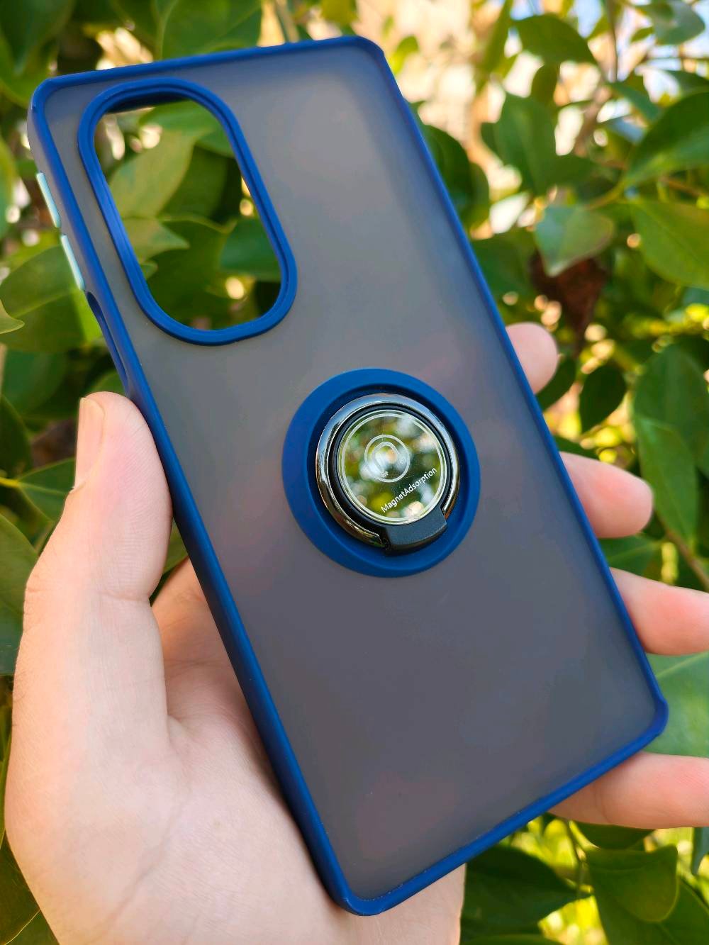 #𝗠𝗼𝘁𝗼𝗿𝗼𝗹𝗮_𝗘𝗱𝗴𝗲_𝗫𝟯𝟬
#موتورولا_إيدج_𝗫𝟯𝟬














نسخة الصين (ما تدعم اللغة العربية لكن تكدر تضيفها او اني اضيفها للنظام).

❌#بيع_فقط❌

  [المعالج]
* العليا: 𝗤𝘂𝗮𝗹𝗰𝗼𝗺𝗺 𝗦𝗻𝗮𝗽𝗱𝗿𝗮𝗴𝗼𝗻 𝟴 𝗚𝗲𝗻 𝟭 (تكنولوجيا 𝟰 نانومتر)، وهو من أقوى المعالجات التي تضمن أداءً فائقاً في الألعاب والتطبيقات الثقيلة.
 * معالج الرسوميات: 𝗔𝗱𝗿𝗲𝗻𝗼 𝟳𝟯𝟬، يقدم تجربة ألعاب مستقرة على أعلى إعدادات.

* الرام : 𝟭𝟮𝗚𝗕 من نوع 𝗟𝗣𝗗𝗗𝗥𝟱.

* التخزين:  𝟮𝟱𝟲𝗚𝗕 من نوع 𝗨𝗙𝗦 𝟯.𝟭.

* نظام التشغيل: أندرويد 𝟭𝟰 (واجهة 𝗠𝗬𝗨𝗜 𝟲.𝟬) مع تجربة قريبة جداً من الأندرويد الخام، مما يضمن خفة وسرعة في التنقل.

[الشاشة]
 * النوع: 𝗢𝗟𝗘𝗗 تدعم 𝟭 مليار لون.
 * المقاس: 𝟲.𝟳 إنش بدقة 𝗙𝗛𝗗+.
 * معدل التحديث: 𝟭𝟰𝟰𝗛𝘇 (أعلى من معظم المنافسين الذين يكتفون بـ 𝟭𝟮𝟬𝗛𝘇).
 * الحماية: طبقة 𝗖𝗼𝗿𝗻𝗶𝗻𝗴 𝗚𝗼𝗿𝗶𝗹𝗹𝗮 𝗚𝗹𝗮𝘀𝘀 𝟱.
 * الميزات: تدعم 𝗛𝗗𝗥𝟭𝟬+ وسطوع يصل إلى 𝟳𝟬𝟬 𝗻𝗶𝘁𝘀، مع معدل استجابة للمس (𝗧𝗼𝘂𝗰𝗵 𝗦𝗮𝗺𝗽𝗹𝗶𝗻𝗴 𝗥𝗮𝘁𝗲) يصل إلى 𝟱𝟳𝟲𝗛𝘇، وهو أمر مثالي للاعبين.

 [الكاميرات]
 * الخلفية (ثلاثية):
 * الأساسية: 𝟱𝟬𝗠𝗕 مع مثبت بصري 𝗢𝗜𝗦 وتركيز تلقائي مزدوج البكسل.
 * الزاوية الواسعة: 𝟱𝟬𝗠𝗕 بزاوية 𝟭𝟭𝟰 درجة، وتدعم أيضاً تصوير الـ 𝗠𝗮𝗰𝗿𝗼 (الأشياء القريبة جداً).
 * العزل: 𝟮𝗠𝗕 لقياسات العمق.

 * تصوير الفيديو:  𝟴𝗞  𝟮𝟰/𝟯𝟬𝗙𝗣𝗦 ، و 𝟰𝗞 𝟲𝟬𝗙𝗣𝗦 .

 * الأمامية (𝗦𝗲𝗹𝗳𝗶𝗲):  𝟲𝟬𝗠𝗕 ، بدقة 𝟰𝗞.
 
 * البطارية: 𝟱𝟬𝟬𝟬𝗺𝗔𝗵.

 * الشحن:   بقوة 𝟲𝟴 واط (يشحن 𝟱𝟬% في حوالي 𝟭𝟯 دقيقة، و𝟭𝟬𝟬% في حوالي 𝟯𝟱 دقيقة).

 * الخامات: ظهر من الزجاج (𝗚𝗼𝗿𝗶𝗹𝗹𝗮 𝗚𝗹𝗮𝘀𝘀 𝟱) مع إطار من البلاستيك المقوى.

 * الصوت: سماعات 𝗦𝘁𝗲𝗿𝗲𝗼 مزدوجة مع دعم تقنية 𝗗𝗼𝗹𝗯𝘆 𝗔𝘁𝗺𝗼𝘀.

 * البصمة: مدمجة في زر الطاقة على الجانب.
 * الاتصال: يدعم  𝟱𝗚، 𝗪𝗶-𝗙𝗶 𝟲𝗘،  

مع كفر ولاصق شاشة و الباكيت والشاحن الاصلي 𝟲𝟴 واط.

_السعر: 𝟮𝟳𝟬 ألف مع مجال للشراي الجاد.
_توصيل فقط.
هل يوجد أي خدوش أو أضرار في الجهاز؟: 
لا. 
ما هي مدة الاستخدام لهذا الهاتف؟: 
اقل من 6 أشهر. 
هل تشمل الضمان؟: 
نعم. 
ما هو السعر المطلوب؟: 
270 ألف. 
أين يتم التسليم أو ما هي منطقتك؟: 
توصيل من اربيل لاي مكان بالعراق. 