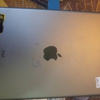 ايباد للبيع بسعر 150 وقابل ل تفاوض 07703057651