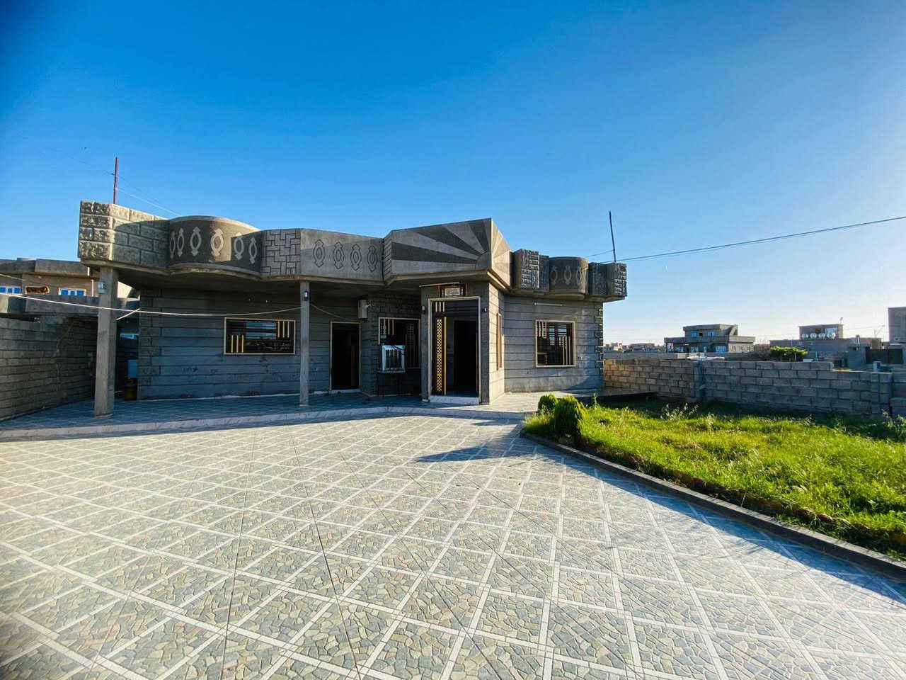 السلام عليكم
بيت للبيع
الموقع : قرب جسر ام الشبابيط يم مكبره الطروخ
يتكون البيت من غرف نوم 2
وربعه واستقبال ومطبخ صحيات داخليه
حمام
مساحه 600
السعر 75 وبيها مجال
الاستفسار
 ***********
***********
