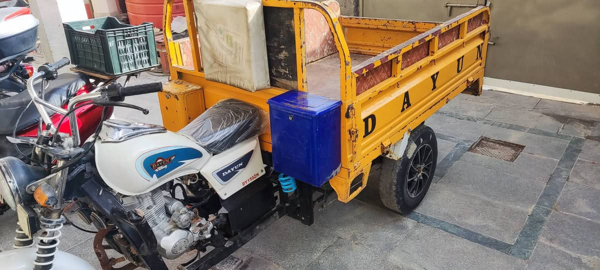 سلام عليكم ستوته
البيع دايون 2015 اوراق ستوته كامله غراض كله جدبد
مكان الجبايش
رقمي ***********
 سعر 1/500
