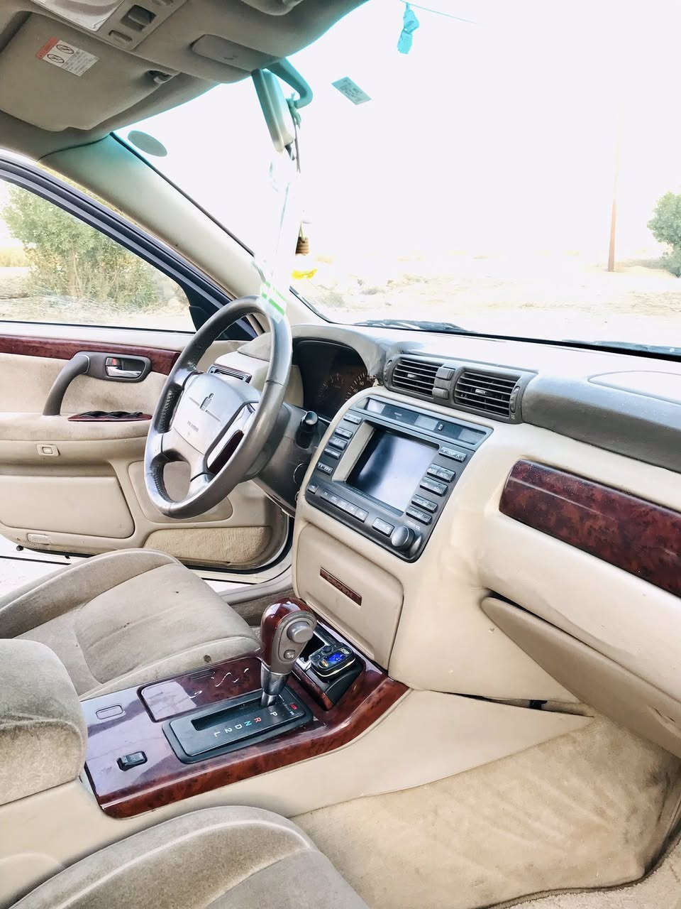 #ادوات_ادوات
✅كصتين  

✅محرك VVT

✅دكمه وحدة 

✅برده خلفيه 

✅طخم تاير 

✅حدادية جديده 

✅شاصي 175

✅تبريد ثلج 

✅سيارة جاهزة وجديدة 

المكان الناصريه 
الشراي يتصل ***********📞
