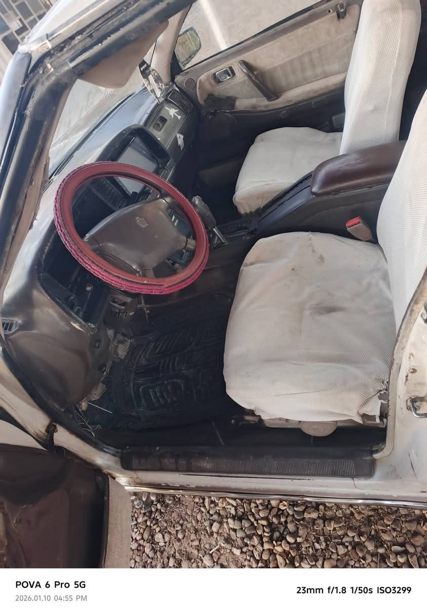 هارتوب موديل 91 مكينه وحداديه وتخم تاير مكفولات مكينه 2 ونص رقم  نجف تحويل ثاني يوم سنويه 27 مشروع وطني مكفوله من العيب الشرعي السياره احله من الصور السعر 33 وبيه مجال العنوان ذي قار النصر 
***********
